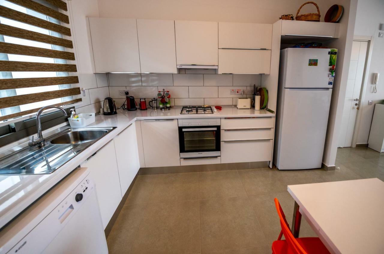 Milos Park Home - Alsancak Karavas  Ngoại thất bức ảnh